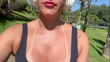 Caminhando tranquilamente e dou de cara com quem? descubra agora