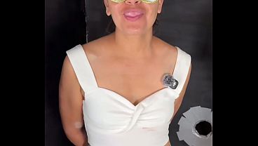 Esposa Sozinha Em Casa Faz Boquete Em Dois Ladrões