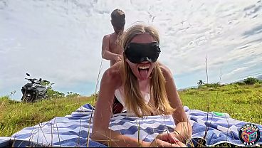 Foda Bruta Ao Amanhecer Com Gozada Molhada Na Mata