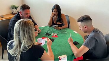 Jogo De Cartas Termina Em Troca De Casal E Muita Putaria