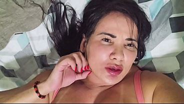 Mostrando A Buceta Da Milf Mais Gostosa Do Vídeo