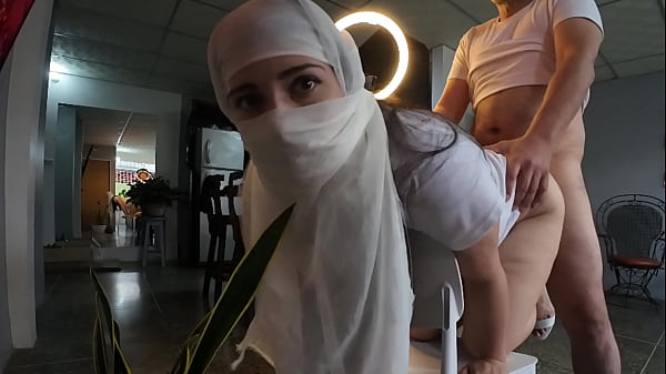 Muçulmana religiosa leva pau no rabo após trepada pesada