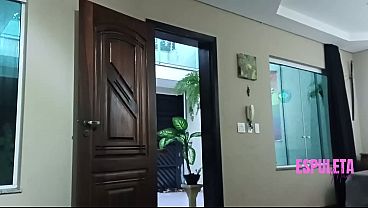 Namorado Do Seu Tio Te Ajuda Na Punheta Matinal Com Goela Profunda