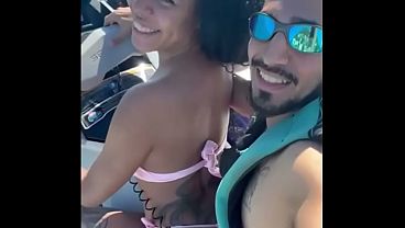 Novinha Safada Traiu Marido E Transou Com Instrutor No Jet Ski